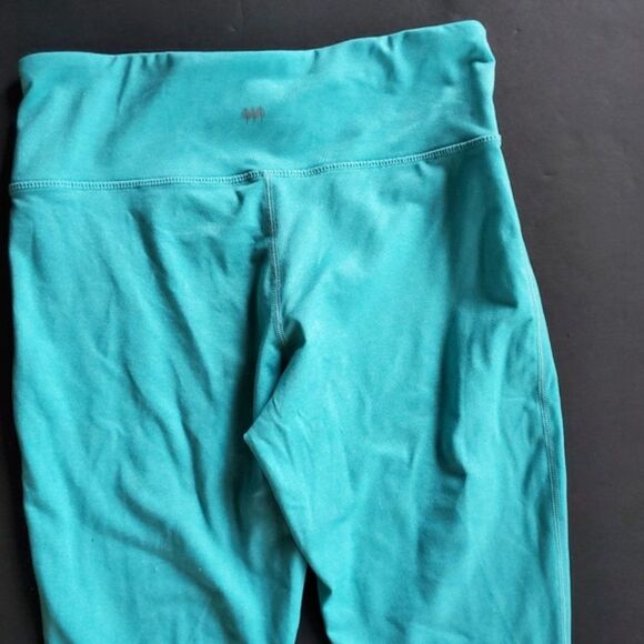 Cory Vines Light Blue Workout Capris - Picture 7 of 9